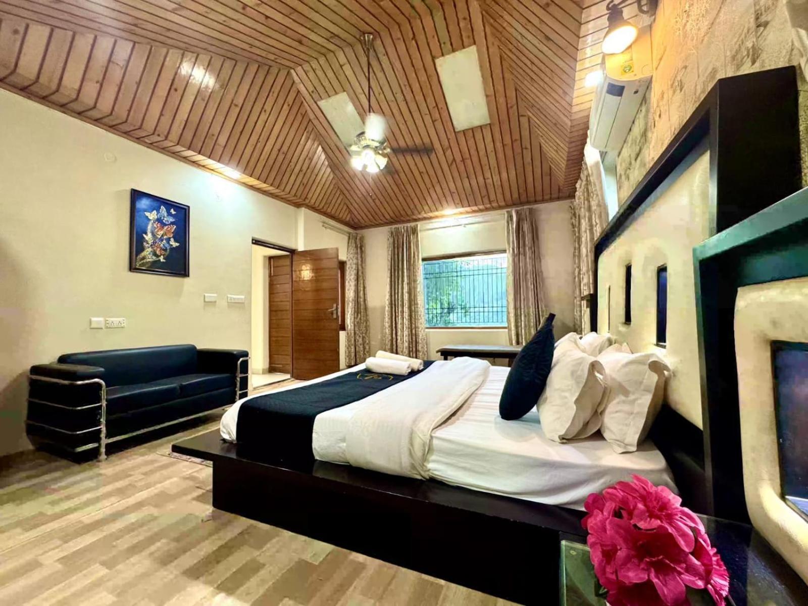 The Summer House I Party & Music I Sky Bonfire I Managed By Exotic Kasauli